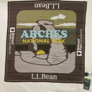 L.L. Bean bandana Arches National Park (NWT)